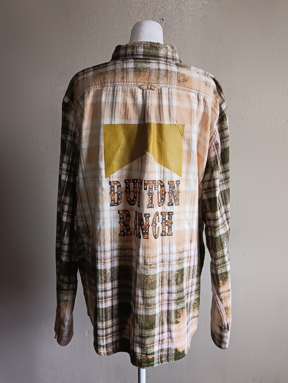 Upcycled Bleach Dutton Ranch Eddie Bauer Plaid Flannel Long Sleeve Shirt Mens XL - Picture 5 of 9